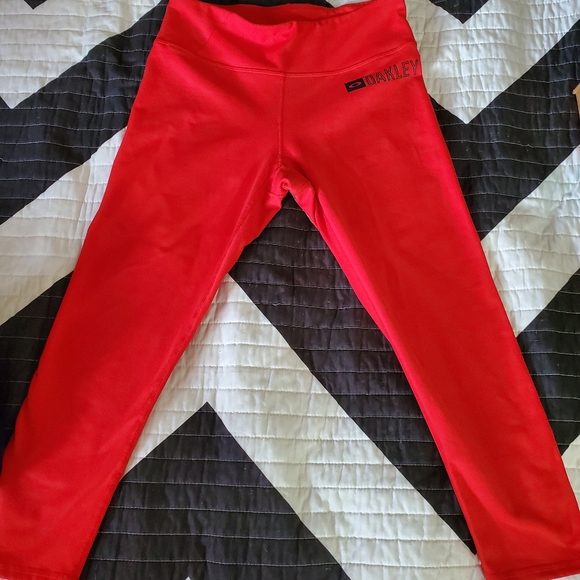 2 Oakley Tights - Picture 5 of 7